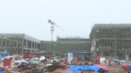 省 市工會領導看望慰問 武漢經開區遭受風災企業